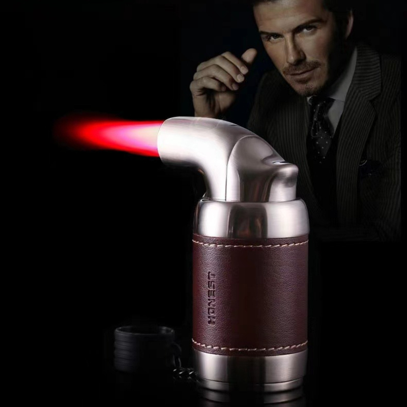 Briquet à quatre flammes HONES - Outdoor Windproof Lighter avis et prix